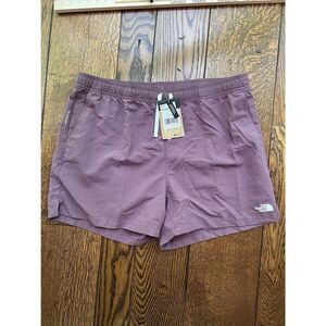 The North Face Men’s 5" Action Woven 2.0 Shorts in Midnight Mauve Size Small New